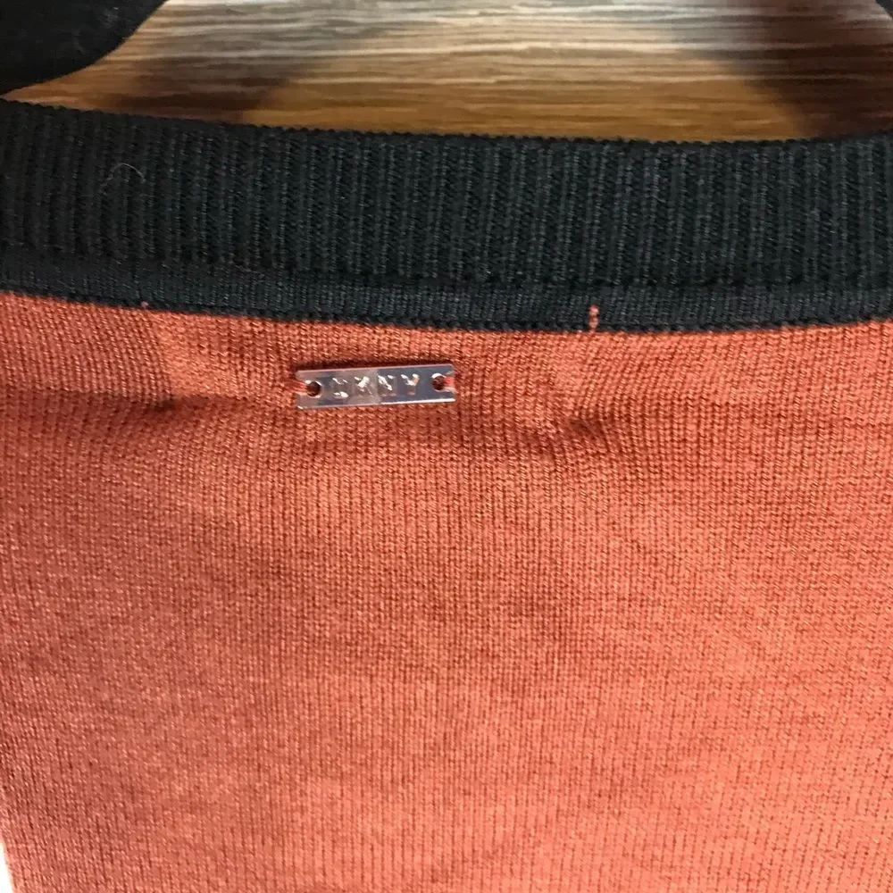 DKNY Crewneck Pullover NWT - Picture 5 of 8